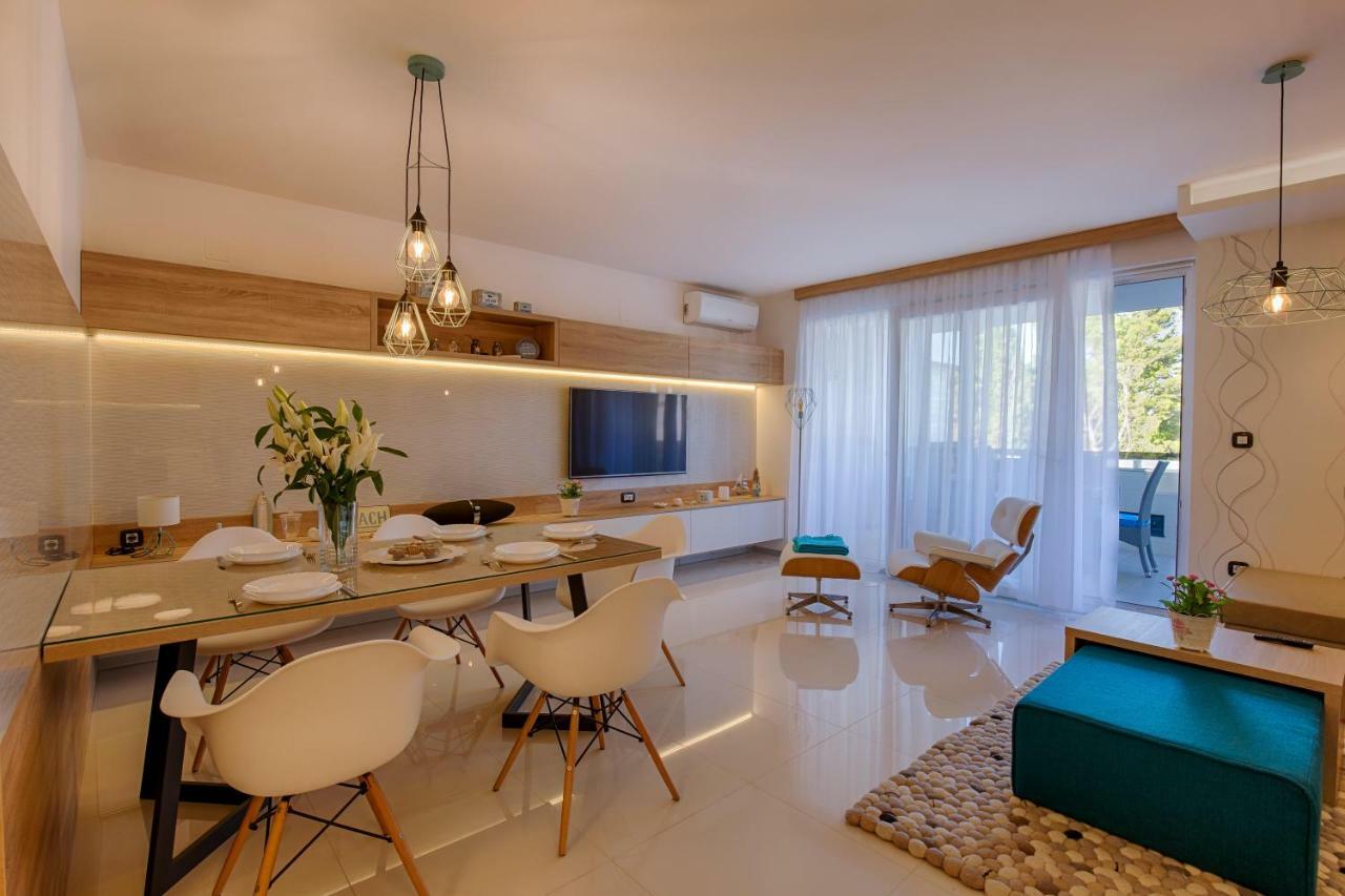 Deluxe New Apartments - Few Steps From The Beach - Luxury Holiday With Style - By Traveler Tourist Agency Krk クルク エクステリア 写真