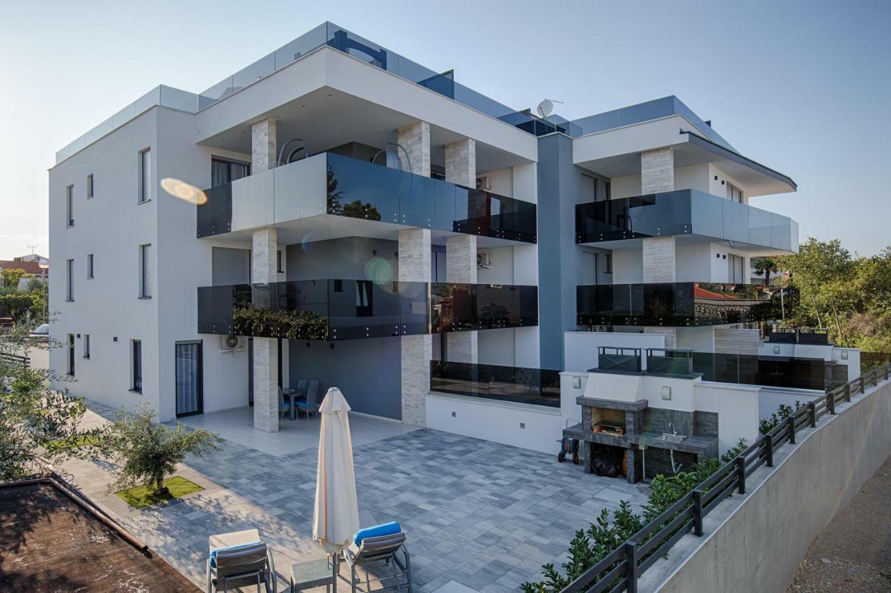 Deluxe New Apartments - Few Steps From The Beach - Luxury Holiday With Style - By Traveler Tourist Agency Krk クルク エクステリア 写真