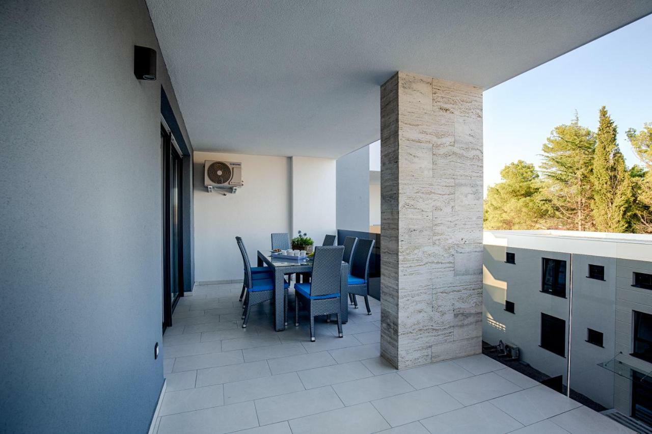 Deluxe New Apartments - Few Steps From The Beach - Luxury Holiday With Style - By Traveler Tourist Agency Krk クルク エクステリア 写真