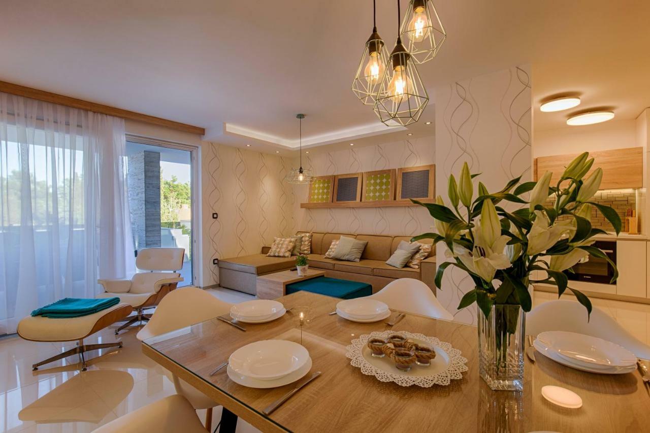 Deluxe New Apartments - Few Steps From The Beach - Luxury Holiday With Style - By Traveler Tourist Agency Krk クルク エクステリア 写真